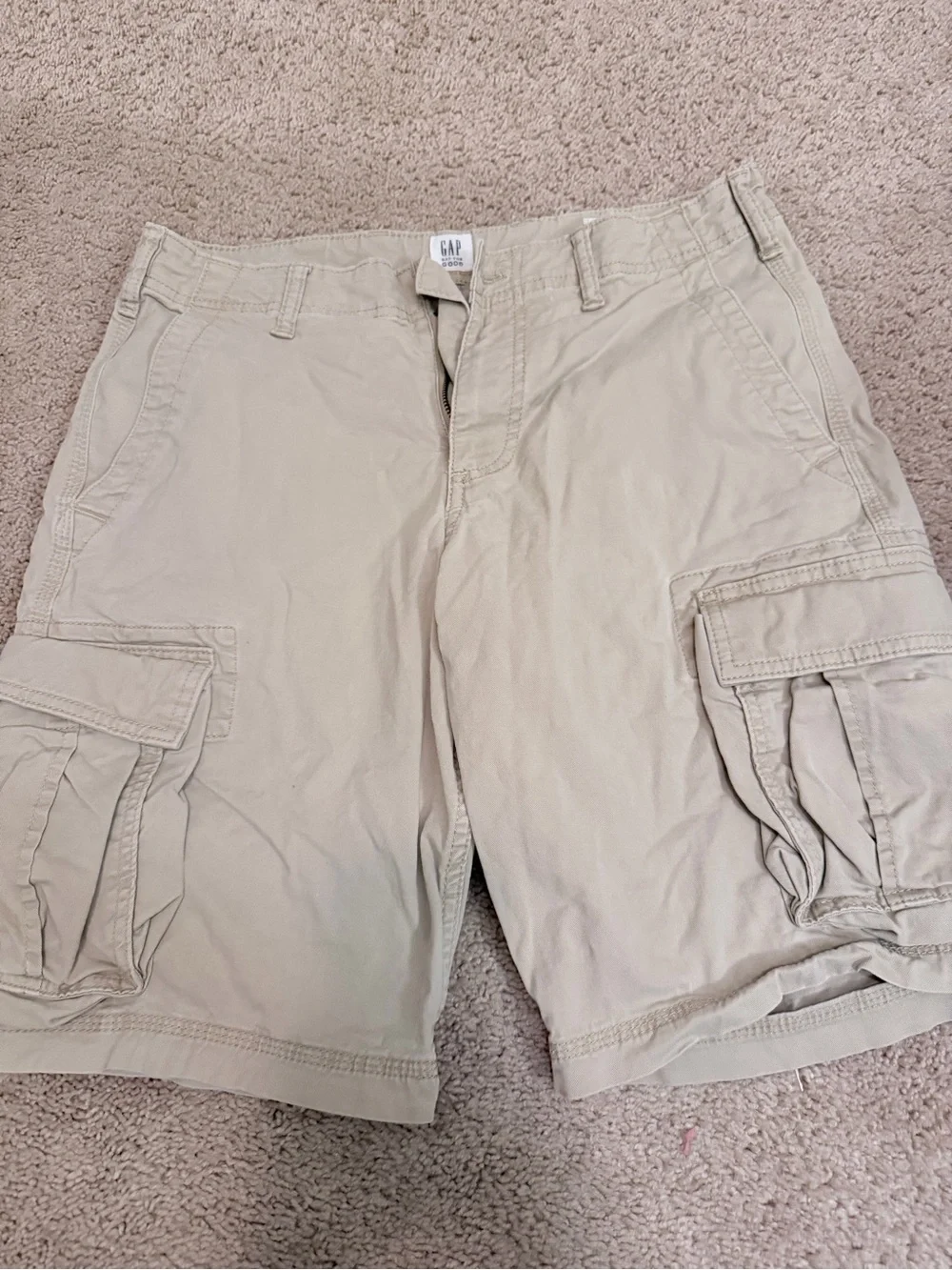 GAP Men’s Light Khaki Cargo Shorts